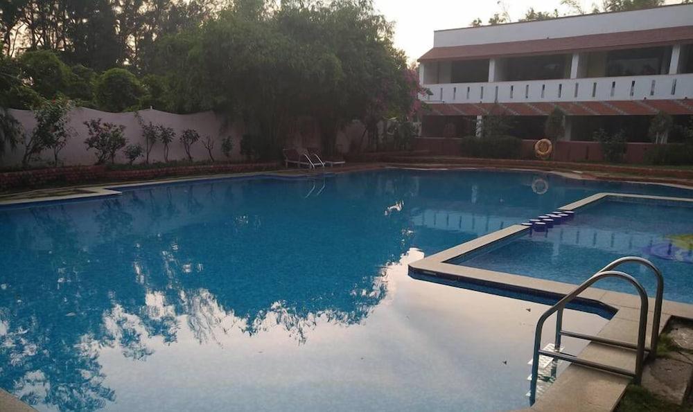 Mamalla Beach Resort Mahabalipuram Exterior foto